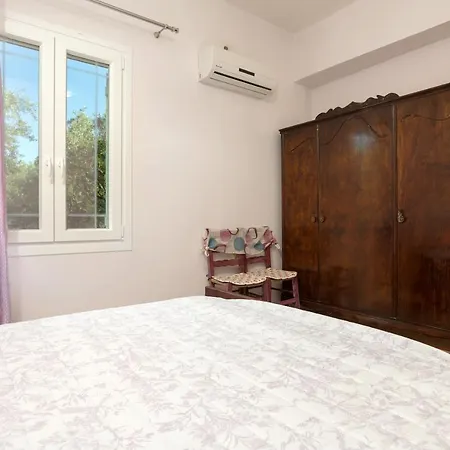 Nyaraló Mary's Olive Grove House By 
